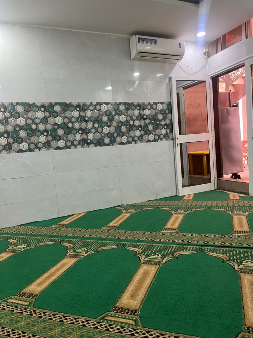 Entrée de la mosquée